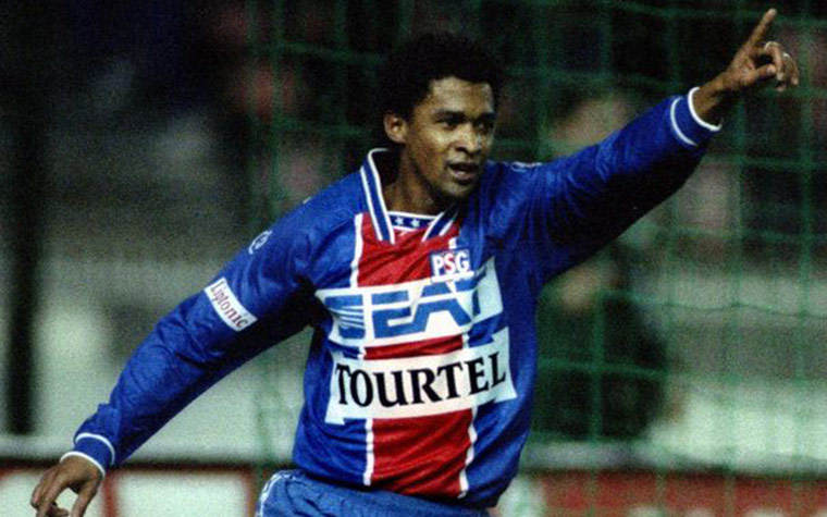 Valdo atuou entre 1991 e 1995 no PSG. São 144 jogos, 15 gols e nove assistências. Conquistou quatro títulos pelo clube.
