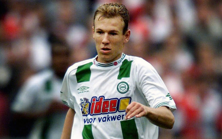 Arjen Robben foi revelado em 2000 pelo FC Groningen, um clube que fica entre as posições inferiores da tabela do Campeonato Holandês. Por lá, também foram criados Ronald Koeman, zagueiro campeão da Liga dos Campeões por Ajax e Barcelona, e Virgil Van Dijk, atual defensor do Liverpool
