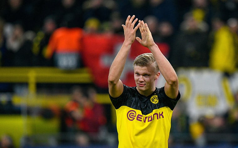 Pelo Borussia Dortmund, Haaland soma 13 gols em 12 jogos.