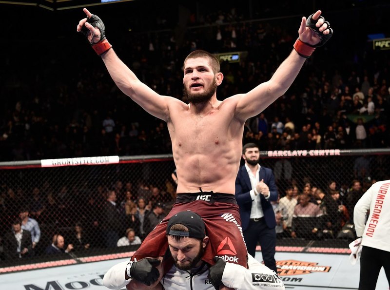 Khabib Nurmagomedov - O lutador russo foi campeão invicto do Ultimate Fighting Championship e segue com um impressionante cartel de 28 vitórias e nenhuma derrota na carreira. 