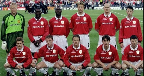 Manchester United - Os Reds Devils conquistaram o título da Champions League de forma invicta em duas oportunidades: 1998-99 (5 vitórias e 6 empates), e em 2007-08 (9 vitórias e 4 empates).