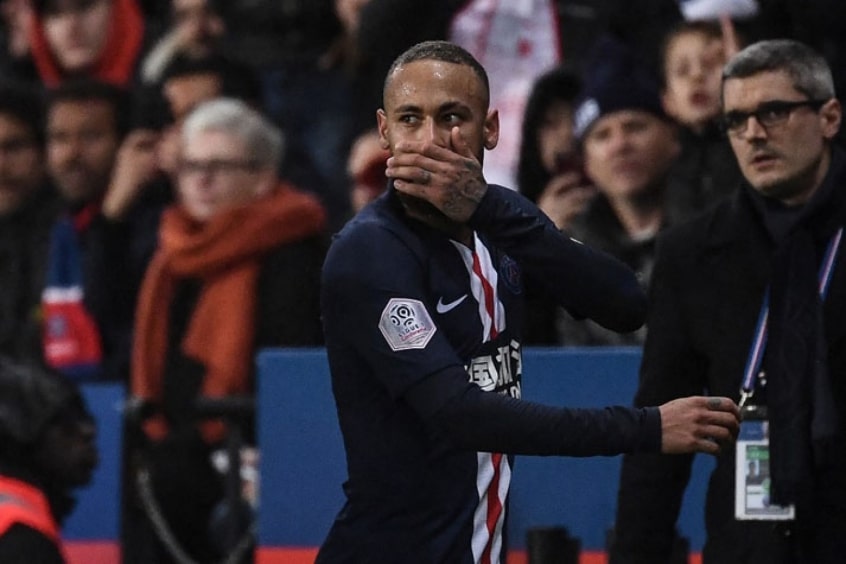 MORNO - O PSG tenta reduzir os salários dos jogadores em meio à pandemia do coronavírus. Segundo o 'Le Figaro', Neymar não foi a favor da decisão. Essa pode ser mais uma tentativa de pressionar o PSG a liberá-lo para o Barcelona.