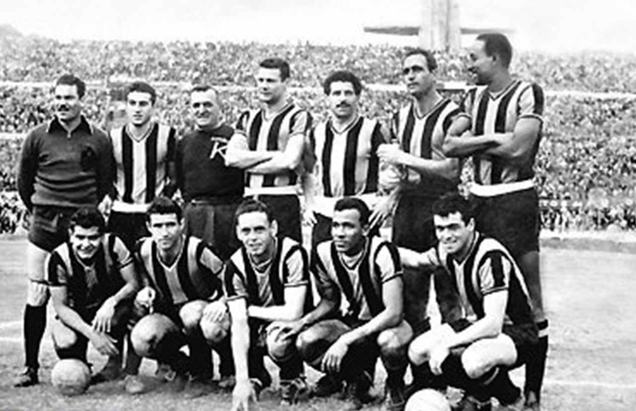 Peñarol - Um dos maiores vencedores da história da Copa Libertadores da América, a equipe Uruguai se sagrou campeã invicta do torneio em 1960.