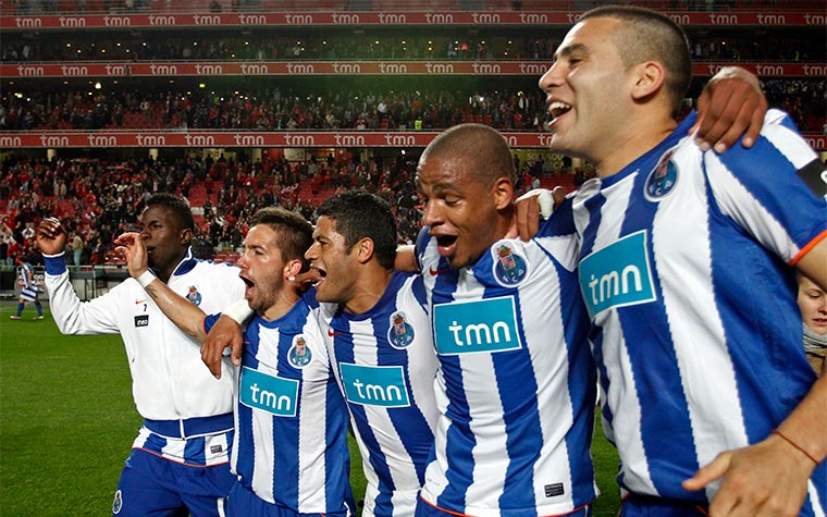 Porto - cinco títulos consecutivos do Campeonato Português: 1994/1995 até 1998/199