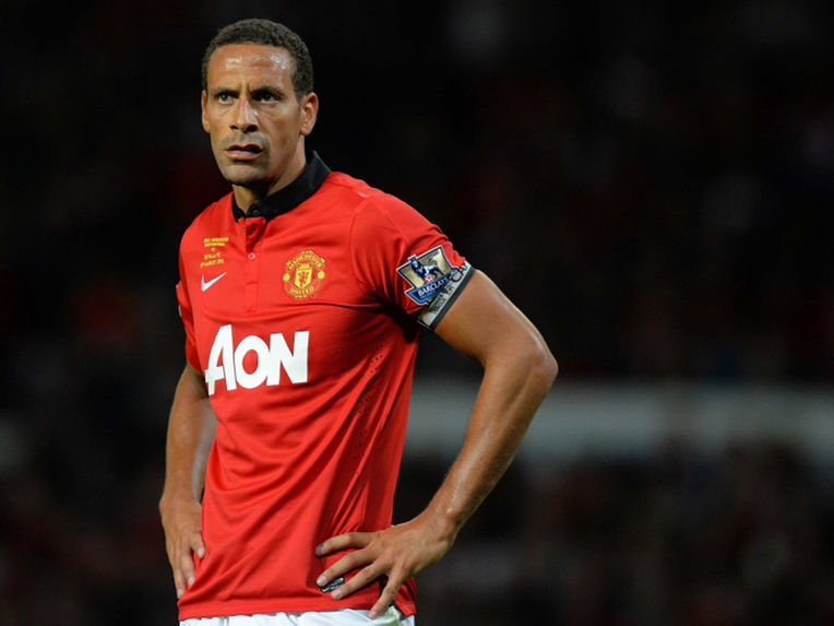 Rio Ferdinand, ex-jogador do Manchester United, afirmou no Instagram: "Isso vem acontecendo há anos para homens negros e precisa ser resolvido e interrompido. Esse negro não merecia ser tratado como um animal selvagem."