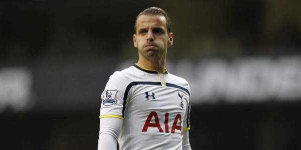 Soldado: o ex-atacante do Tottenham está no Granada, da Espanha, onde tem contrato até o fim da temporada, podendo ser estendido por mais uma. O jogador está com 34 anos.