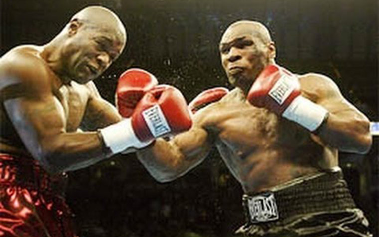 Derrotado por Lennox Lewis meses antes, Tyson conseguiu uma vitória avassaladora sobre Clifford Etienne por nocaute, em apenas 49 segundos, no dia 22 de fevereiro de 2003, em Memphis. 