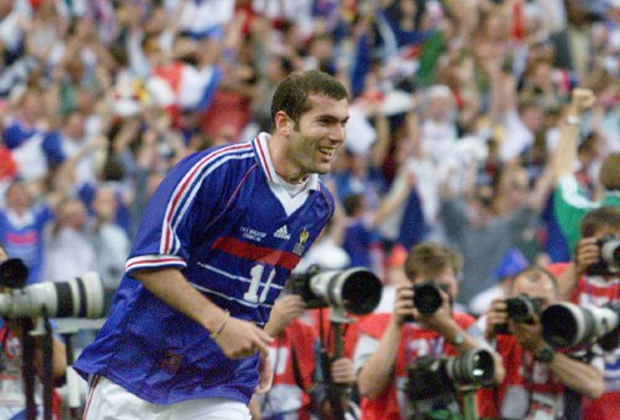 Zinedine Zidane: o técnico do Real Madrid foi um dos maiores jogadores franceses de todos os tempos e, em 1998, ele foi um dos grandes responsáveis pela conquista da Copa – na final, dois gols no 3 a 0 sobre o Brasil vieram dele.