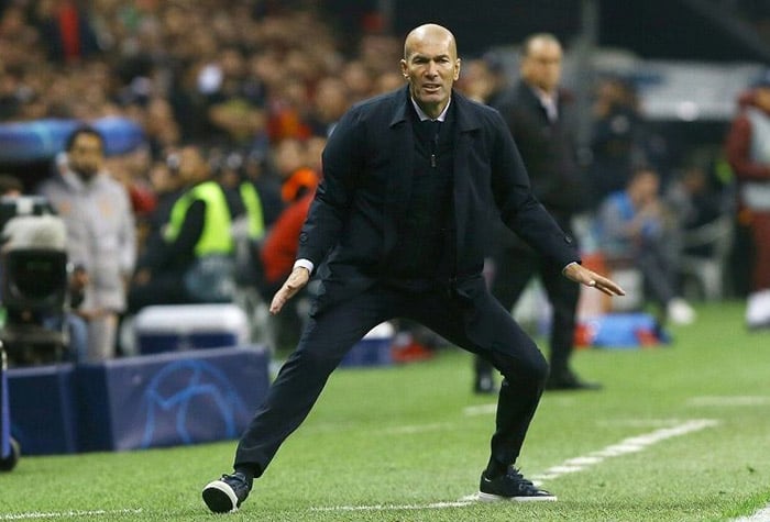 Zinédine Zidane - 50 anos: está está livre no mercado desde 2021, quando deixou o Real Madrid. Apesar de especulações para comandar clubes europeus, o ex-camisa 10 ainda não decidiu onde vai trabalhar.