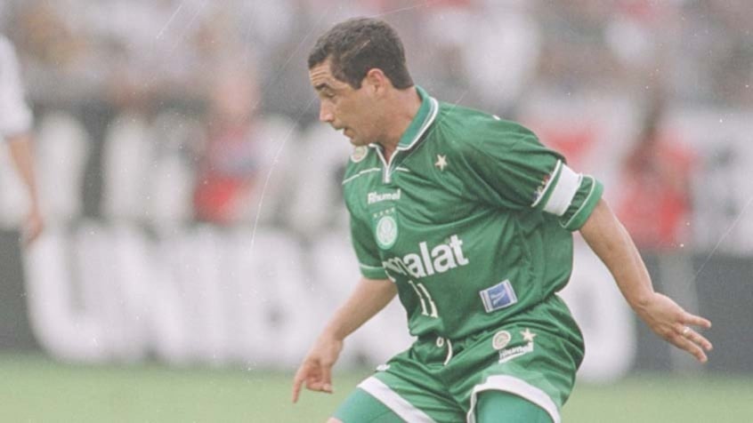  Hoje comentarista, Zinho foi ídolo das duas torcidas. Ganhou dois Brasileiros por cada um e a Libertadores pelo Palmeiras em 1999.
