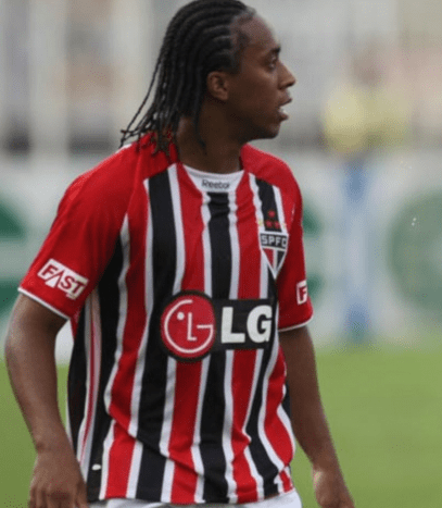 Arouca - jogou no clube entre 2009 e 2010 - acordo de R$ 776 mil