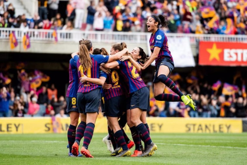 A Real Federação de Futebol da Espanha (Rfef)  decretou o encerramento de todos os torneios amadores disputados por pontos corridos organizados pela entidade. Com o fim das competições, o Barcelona conquistou o título da liga feminina na temporada. Além disso, a entidade anunciou que não haverá rebaixamentos nos campeonatos que coordena. 