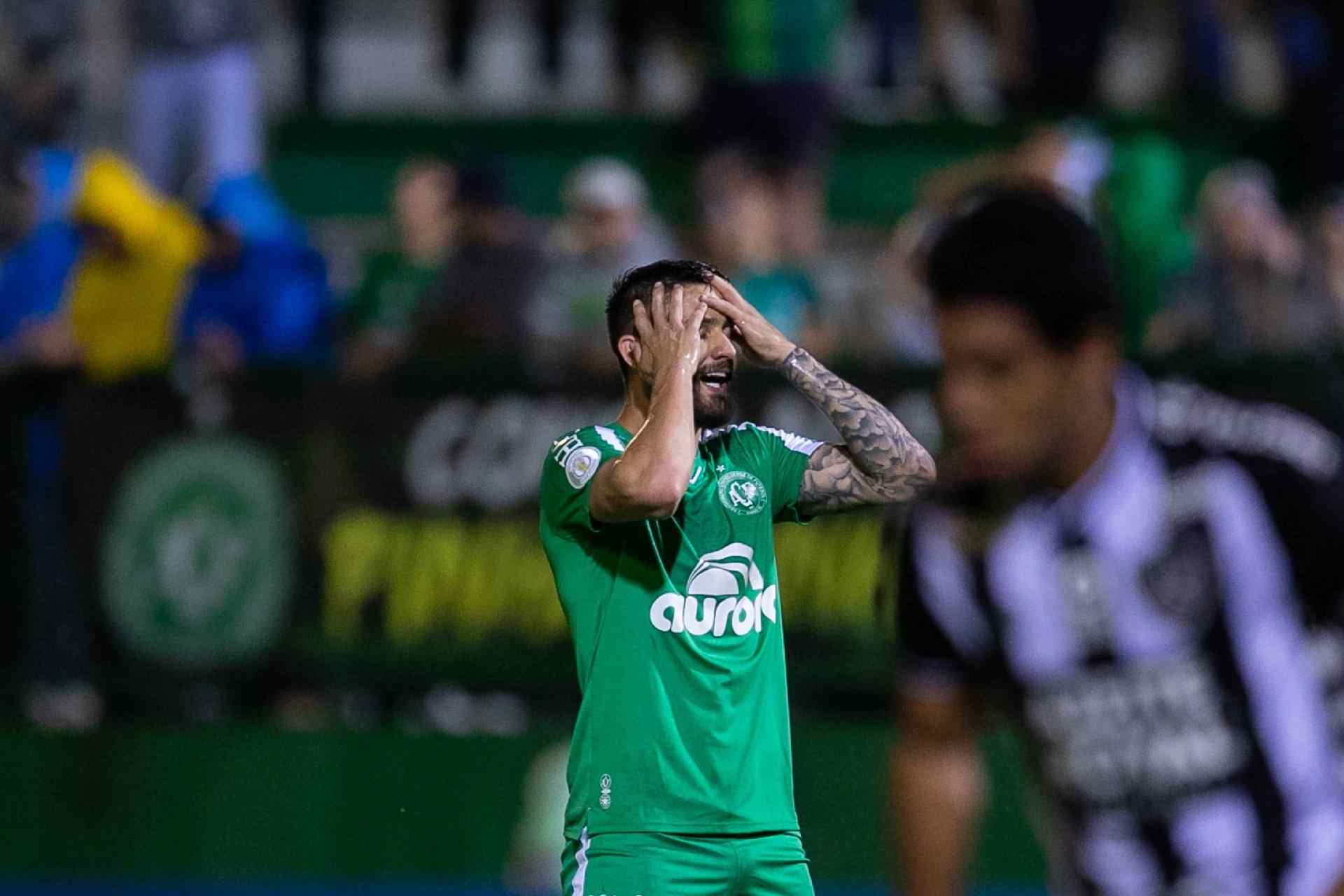 Chapecoense - A equipe catarinense deixou a seleta lista de clubes que jamais foram rebaixados na última temporada. Em 2019, o time foi rebaixado pela primeira vez em sua história e disputará a série B em 2020.