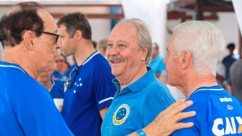 A quarta posição é do Cruzeiro, que gastou na temporada passada, R$ 16,8 milhões com salários e direitos de imagens por mês em 2019. 