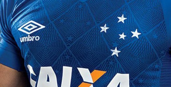 Empatado com os dois clubes, o Cruzeiro está na sétima posição, também com 6% nas pesquisas envolvendo camisas de clubes na OLX.