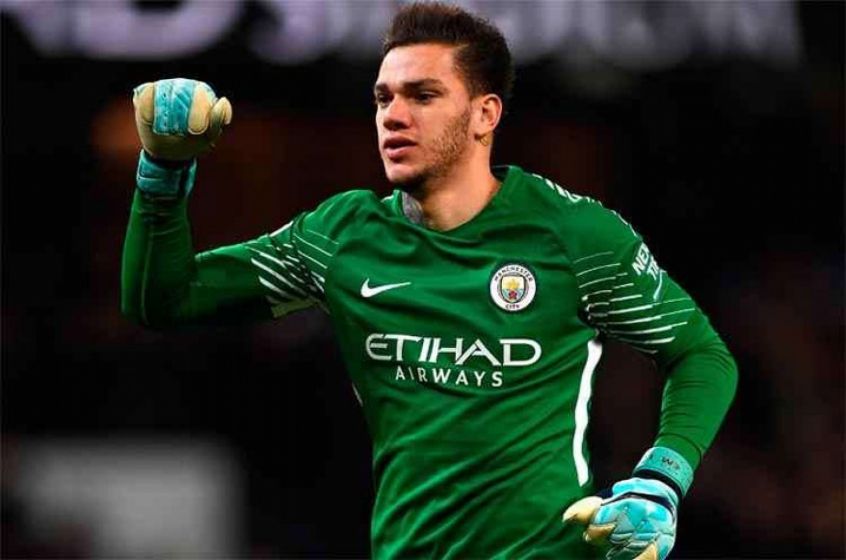 GOLEIRO: Éderson - Manchester City