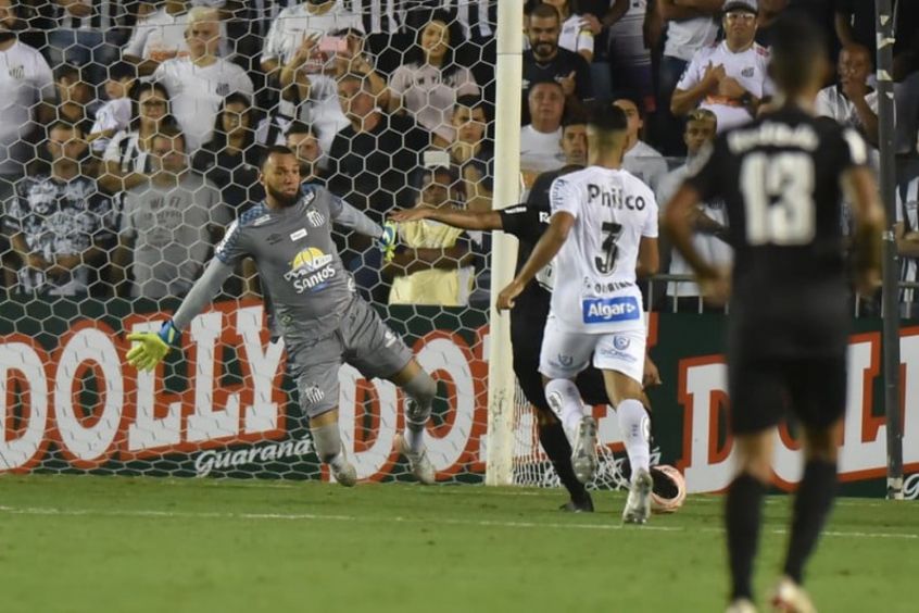 Empatado com o São Paulo na sétima posição está o Santos, que também sofreu nove gols em doze jogos, com média de 0,75.