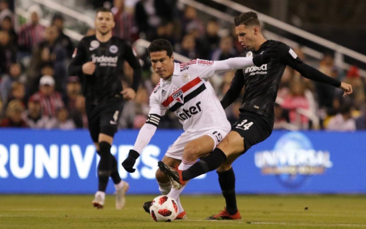 DUAS ESTREIAS NOS EUA - A última estreia do Profeta pelo São Paulo foi na derrota por 2 a 1 para o Eintracht Frankfurt (ALE), na Florida Cup de 2019. Curiosamente, a primeira exibição dele como profissional do clube também foi nos Estados Unidos: em 2004, vitória por 1 a 0 contra o LA Galaxy em Los Angeles, integrando um time alternativo do Tricolor - ele só seria integrado definitivamente em 2005, ano em que fez seu primeiro jogo oficial: vitória por 1 a 0 sobre o Botafogo, no Morumbi. A reestreia após voltar do Santo André foi na Índia, enquanto a estreia de 2017 foi no Engenhão, em vitória por 4 a 3 sobre o Botafogo (com gol).  