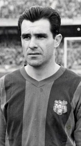 Evaristo de Macedo foi um atacante que atuou por Madureira e Flamengo antes de migrar para o Barça, em 1956. Ficou lá até 62 e atuou em 151 partidas, marcando 105 vezes – ele é o maior artilheiro brasileiro do clube. Depois, ele foi para o rival Real Madrid, onde ficou até 65.