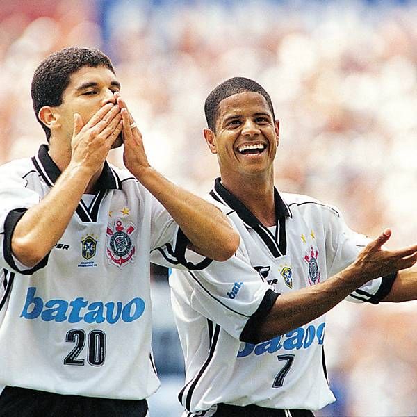 Quatro jogadores foram titulares nas duas eliminações seguidas do Corinthians em Dérbis na Libertadores: Vampeta, Ricardinho, Marcelinho Carioca e Edilson