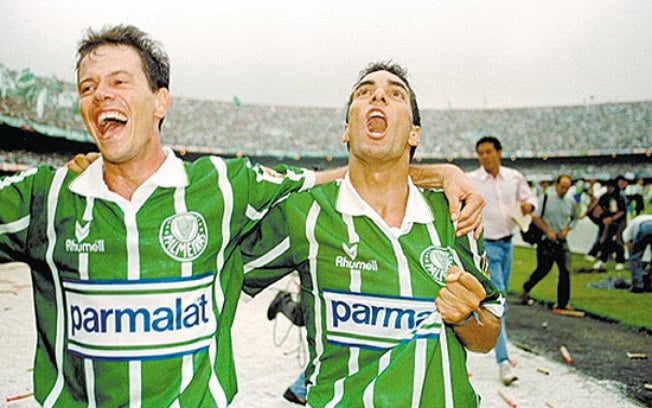 Na segunda final daquele Brasileirão, Rivaldo fez o gol de empate por 1 a 1 e deu o título para o Palmeiras em cima do Corinthians.