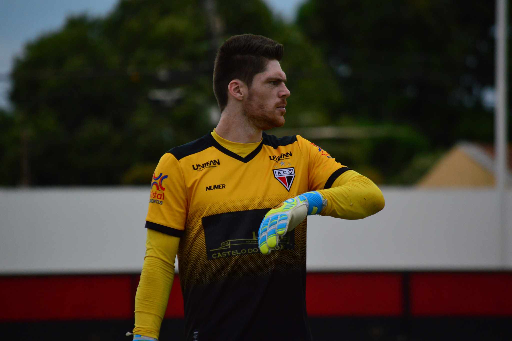 No Atlético-GO, destaca-se entre os reservas o experiente goleiro Kozlinski. Um possível time tem: Kozlinski; Luiz Henrique, GIlvan, Oliveira e Natanael; Willian Maranhão, Matheus Frizzo e Matheus Vargas; Hyuri, Junior Brandão e Edson Junior.