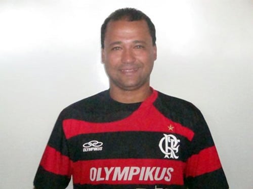 Expulso na final ao lado de Sorlei, MARQUINHOS trabalha atualmente em escolinhas de futebol e também faz parte do time de masters do Flamengo.