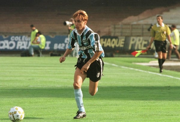 Um dos principais destaques do Grêmio na vitoriosa campanha da Libertadores de 1995, Paulo Nunes depois atuou por Palmeiras e Benfica, de Portugal, antes de retornar ao Olímpico, em 2000. 