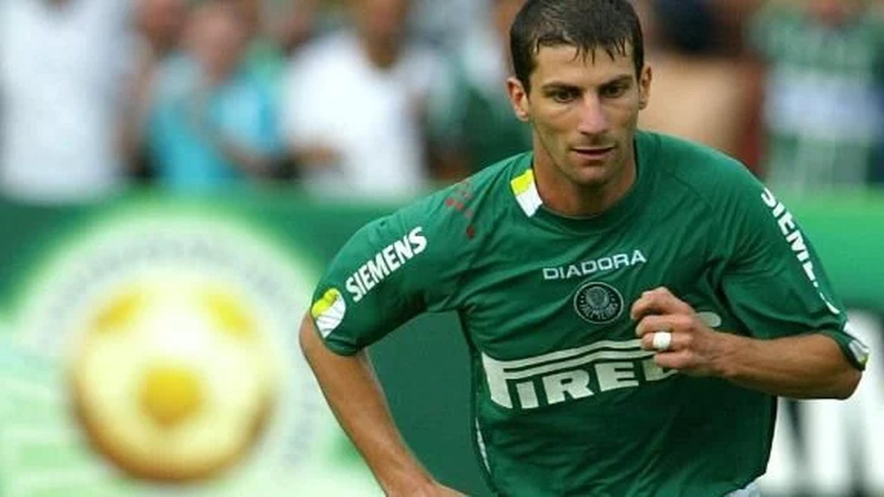 Pedrinho aparece na nona colocação, com 22 assistências. O meia defendeu o Palmeiras entre 2001 e 2005.