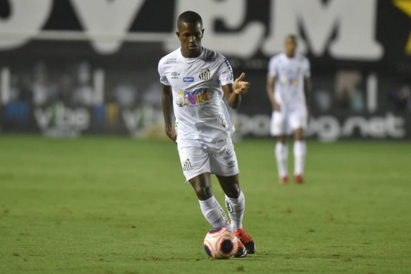 Renyer - Santos - Atacante - 17 anos: Era uma das maiores apostas do Santos para 2020, mas sofreu uma lesão grave no joelho e ficou fora de toda a temporada. Recuperado, tem tudo par ser um dos grandes nomes da equipe para 2021.