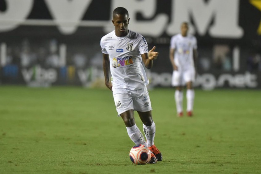 Para fechar a lista temos o Santos, que também estreou um jogador da base neste ano: o atacante Renyer, de 16 anos.