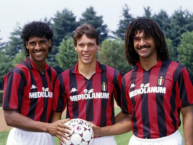 Milan 1988-1989: ficou com 4% dos votos na enquete