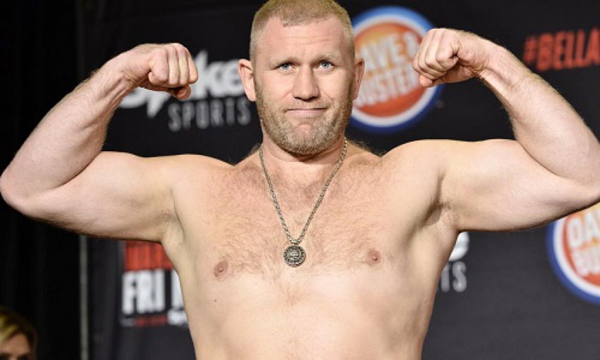 O peso-pesado russo Sergei Kharitonov, de 39 anos, pensa diferente da maioria das pessoas. Em entrevista curiosa ao site RT Sport, ele disse que, de forma intencional, tentou contrair o vírus, em Moscou, para “sentir” o que era o novo coronavírus.