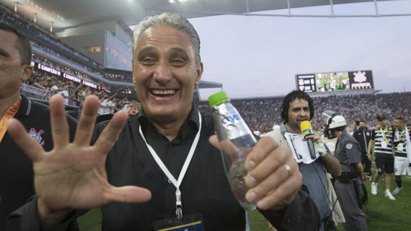 Tite: dois títulos - 2011 (Corinthians) e 2015 (Corinthians).