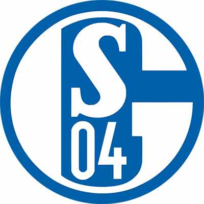  Schalke 04  (ALE) - O FC Gelsenkirchen Schalke 04 foi fundado em 3/5/1904 (por isso o 04 em seu nome) na cidade de Gelsenkirchen. Tem uma das três maiores torcidas entre os clubes alemães (os outros são Bayern e o arquirrival Dortmund) e o único com fãs espalhados em todo o país. O motivo é que o Schalke sempre foi considerado o time do povo, fundado e com a maioria de seus primeiros jogadores sendo trabalhadores nas minas da região da Westfalia (Noroeste do país). Embora não vença o campeonato alemão desde 1957/58, ostenta sete títulos nacionais. Foi campeão da Copa da Uefa (atual Liga Europa) em 1996/97 e de duas Intertotos da Europa (já extinta) em 2002/03 e 2003/04. Os "mineiros" possuem uma das maiores médias de público em seus jogos (acima de 60 mil) e é um dos 20 clubes mais ricos do mundo. Vários brasileiros defenderam a equipe com muito sucesso e um dos mais conhecidos é Rafinha, hoje no Flamengo. O ex-atacante Klaus Fischer, o goleiro Neuer e o meia Ozil são alguns de seus muito jogadores notáveis.