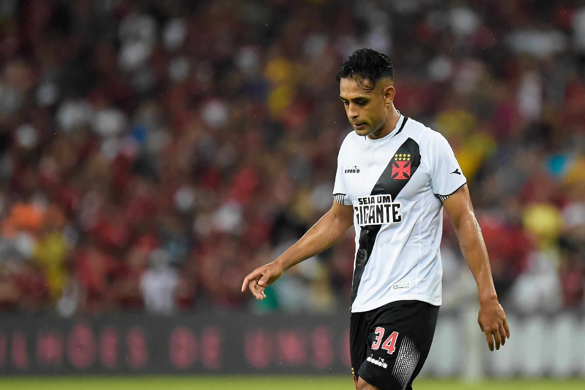 Por outro lado, o Azeite Royal rescindiu com o Rubro-Negro e também com Botafogo, Fluminense e Vasco, além do próprio Maracanã, por conta do coronavírus.