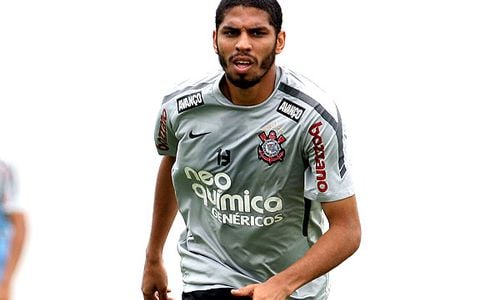Wallace - O zagueiro deixou o Corinthians em 2013 para jogar no Flamengo. Depois, passou pelo Grêmio e pelo Vitória. Está no Goztepe, do futebol turco.