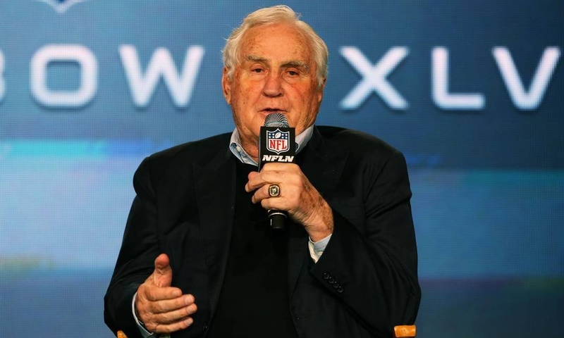 Don Shula - O lendário ex-treinador levou o Miami Dolphins ao único título invicto da história da NFL, em 1972, com a campanha de 17-0.