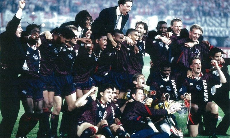 A dominância do Ajax até o final da década 90 é comprovada com outra marca. A equipe, com 25 vitórias em 1995, está em terceiro na lista. Naquela temporada, os holandeses levaram a Champions League contra o Milan.