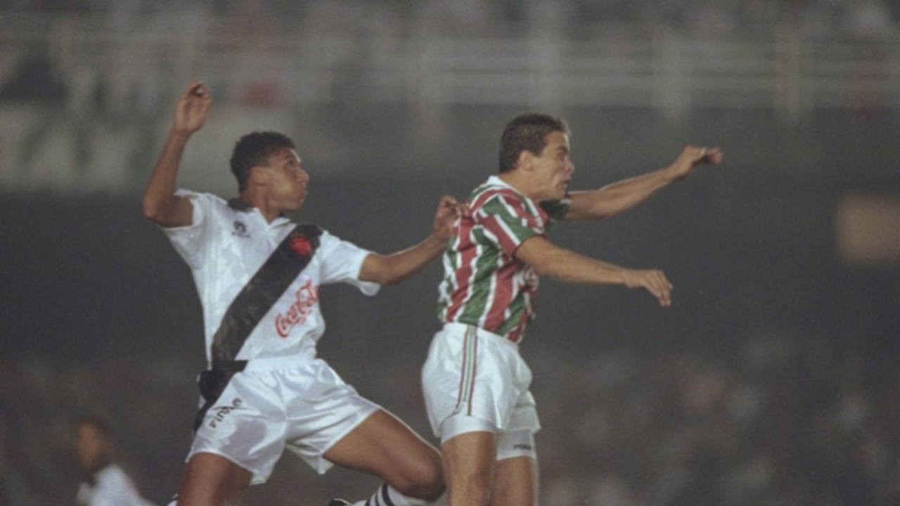 Em 1992, ele foi o artilheiro do Estadual, com 15 gols. Ézio não fez parte de uma geração de sucesso do Fluminense, mas se destacou mesmo assim.