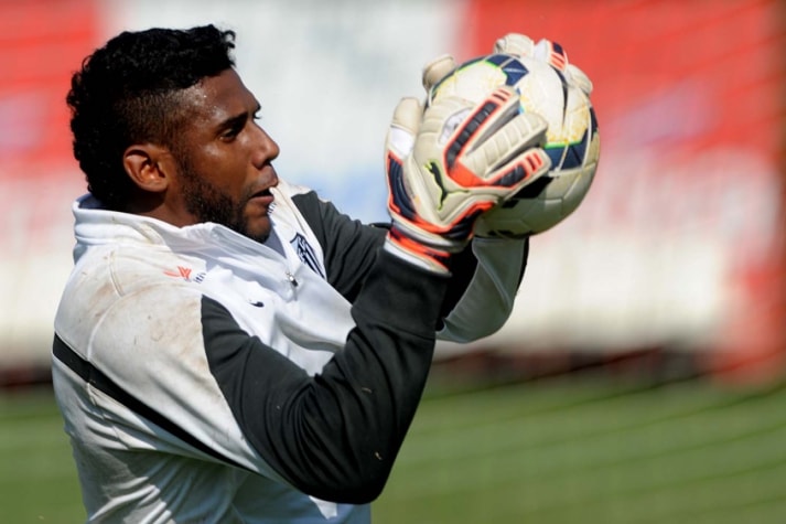 Em 2014, quando atuava com a camisa do Santos, o goleiro Aranha foi vítima de um dos maiores casos recentes de racismo no futebol brasileiro. Jogando na Arena do Grêmio, para enfrentar o time da casa pela Copa do Brasil, o atleta foi alvo de xingamentos racistas por parte da torcida gremista. 