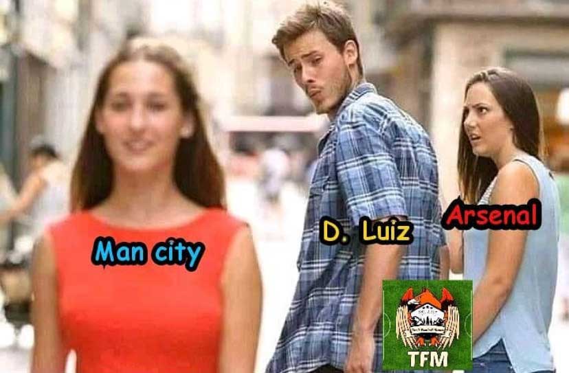 Zagueiro brasileiro começou no banco de reservas, entrou aos 20 minutos do primeiro tempo e falhou feio no primeiro gol do Manchester City marcado por Sterling. A noite infeliz continuou ao ser expulso por cometer o pênalti que deu origem ao segundo gol do time de Manchester na vitória por 3 a 0.