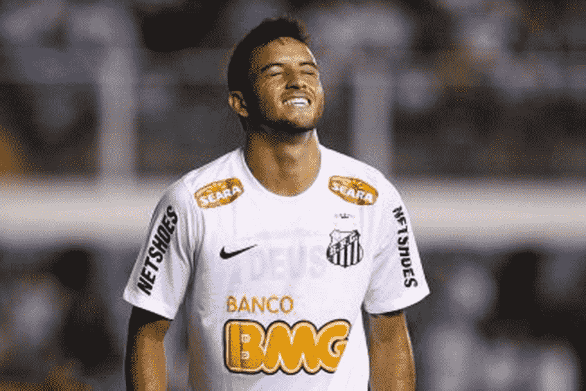 Felipe Anderson (Santos) - Outro bom nome revelado pelo Peixe no começo da década, Felipe Anderson ficou no Peixe até 2013, quando foi vendido ao Porto. Parecia que ia se tornar um ótimo jogador, mas não reproduziu os mesmos números no West Ham, que o emprestou de volta ao Porto.