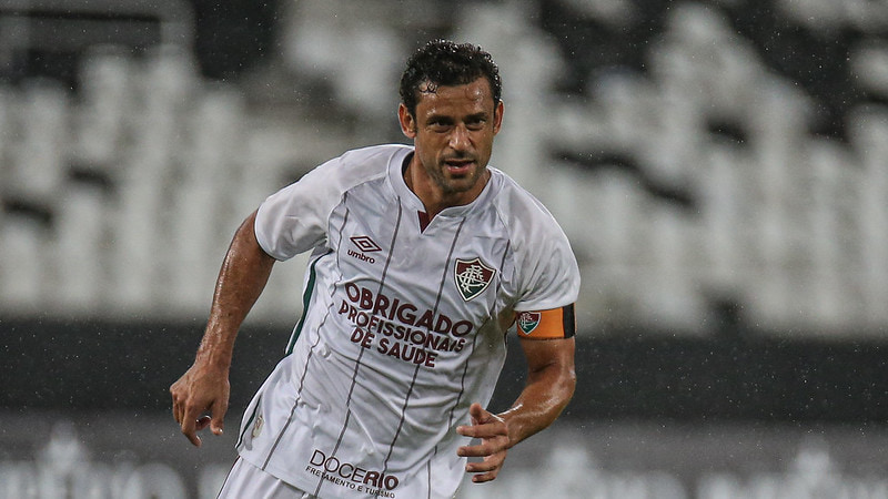 Já no Brasileirão, o Fluminense perdeu o atacante Fred, diagnosticado com Covid-19 antes do jogo contra o Corinthians. Nessa ocasião, time do Rio de Janeiro venceu por 2 a 1.