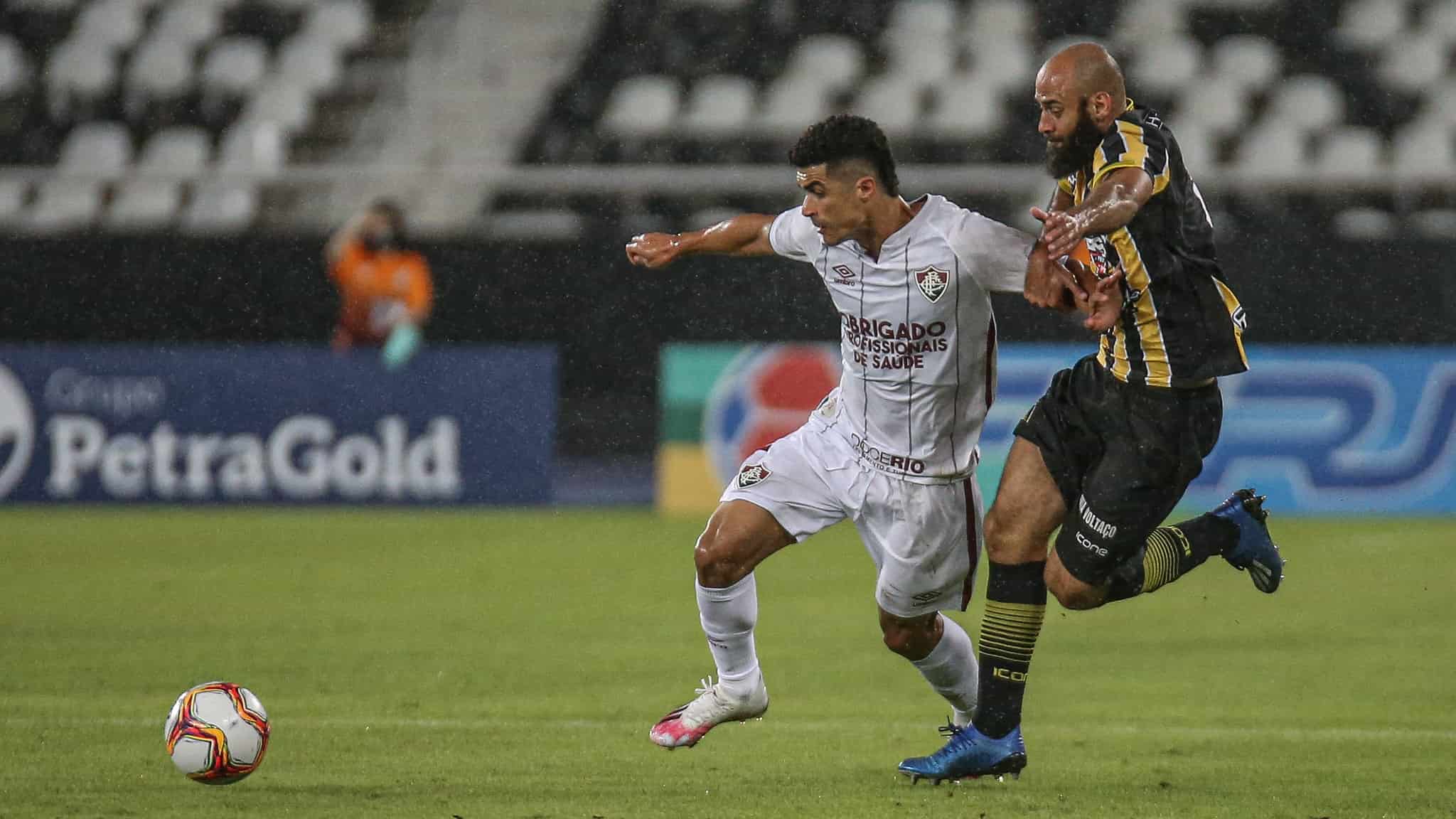 Há nove meses o Fluminense entrava em campo pela primeira vez em mais de três meses com a paralisação do futebol por conta da pandemia da Covid-19. Naquela ocasião, assim como na última sexta-feira, a equipe também foi derrotada pelo Volta Redonda, mas desta vez por 3 a 0, no Estádio Nilton Santos.