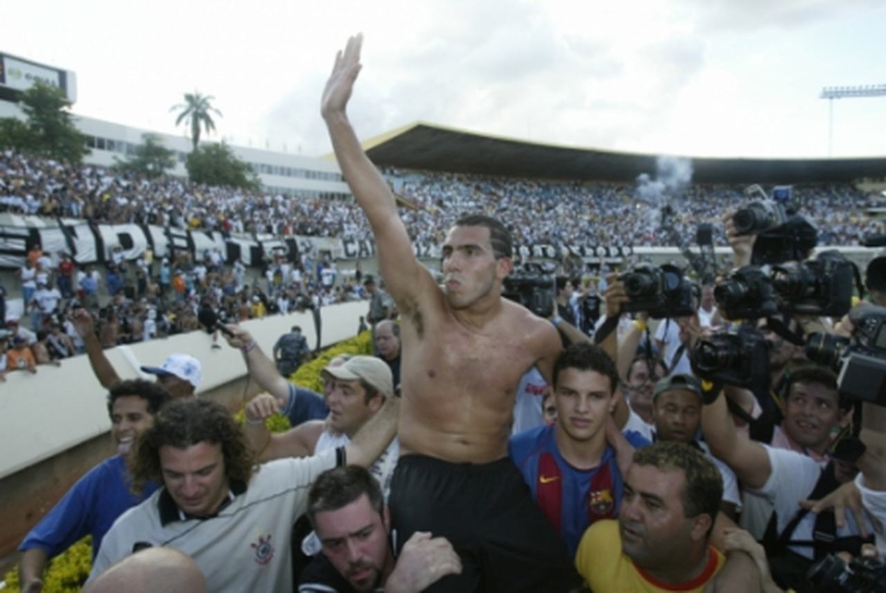 Campeão em 2005, o Corinthians conquistou seu primeiro título brasileiro na era dos pontos corridos.