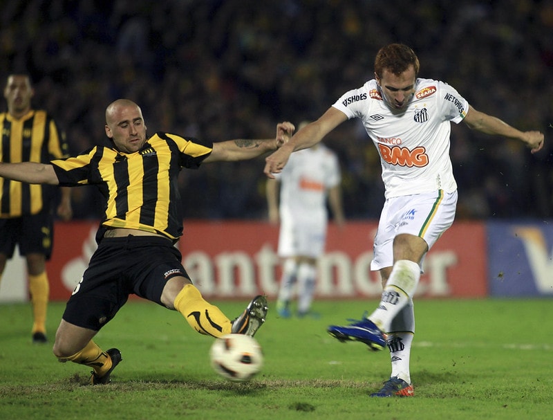 5º) Santos x Peñarol - 10 pontos