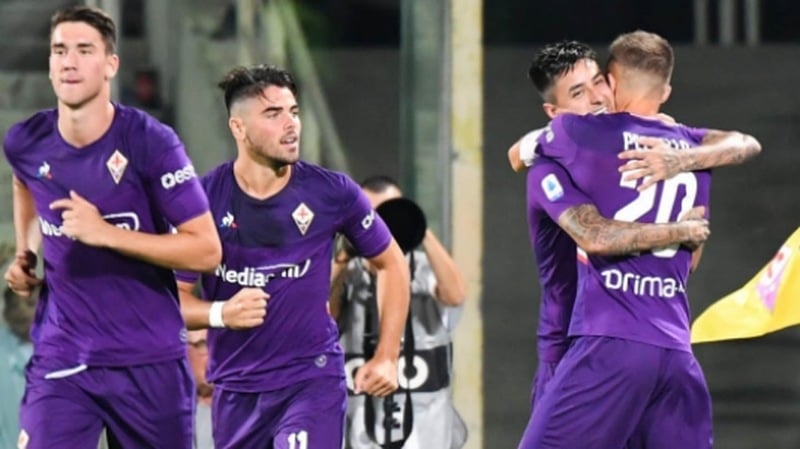 FIORENTINA - Com 556 saídas, a Fiorentina ganhou 611 milhões de euros (cerca de R$ 3,71 bilhões).