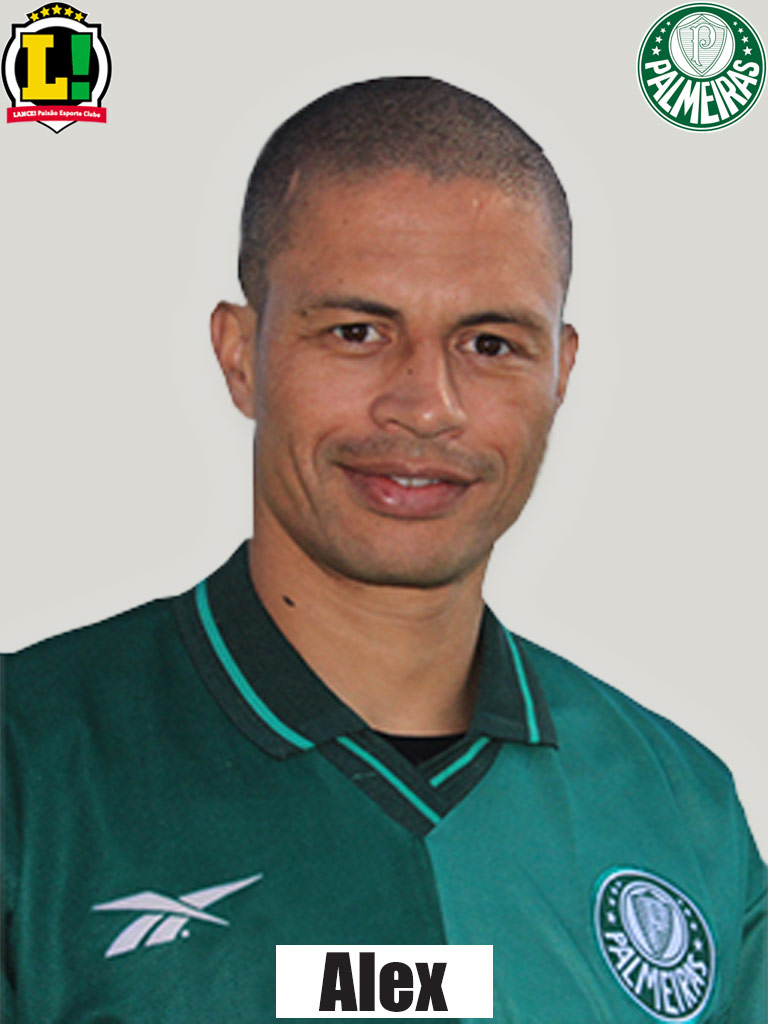 6,0 - Alex - Quase todas as bolas do Palmeiras passam por seus pés. Perdeu dois gols por excesso de preciosismo, mas colocou a vola no ângulo no segundo gol verde.