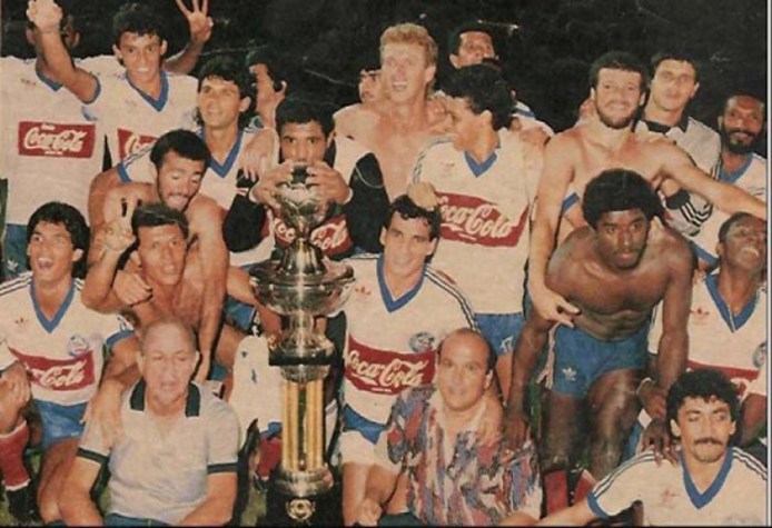 32 anos - Bahia - O Tricolor de Aço venceu o Brasileiro de 1988, ao derrotar o Internacional na grande final. 